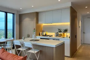 Luxury Sky One 2BR Box Hill Skyline View Pool Gym - Image 4