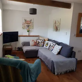 Piglet Cottage - Old Highwood Holiday Cottages - Image 4