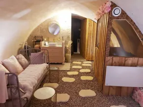 LOVE ROOM - The Rose Workshop - Image 3