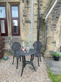 Unique home - Central Holmfirth with Pennine Views - Image 4