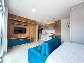 Studio 1302 | City View - Image 4