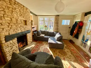 Bumblebee Cottage - Image 4