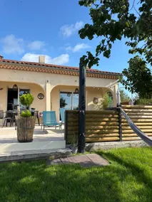 House with Private Jacuzzi & Garden – 5 People - Image 2