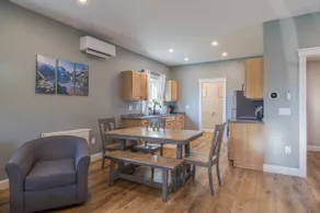 Beautiful 2BR Apt in Ellsworth [Hilltop Townhouse] - Image 3
