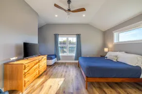Beautiful 2BR Apt in Ellsworth [Hilltop Townhouse] - Image 4