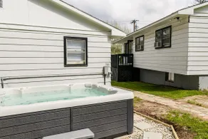 The Highland: 2-5 Cabins, Sleeps 36+, Pool, Hotub - Image 3