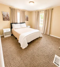 Beech Street Bungalow• PetFriendly•2BR/1BA•Sleeps6 - Image 4