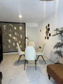 Location, comfort and style. - Image 2