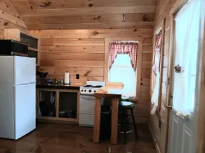 Windy Meadow Farm Cabin - Image 4