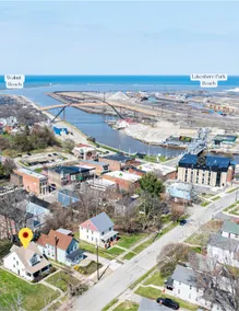 Lakeview Modern Stay Near Beaches | GOTL | Spire - Image 3