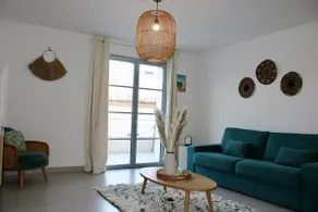 Les Hauts du Port - stylish and centrally located apartment. - Image 2