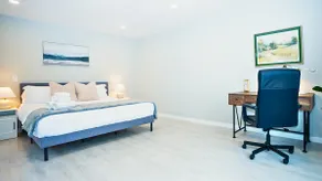 Modern Spacious 5BR Retreat -Games & Large Yard - Image 4