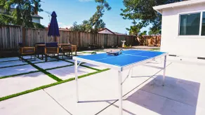 Modern Spacious 5BR Retreat -Games & Large Yard - Image 3