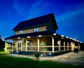 Private Cabin fully equipped Getaway sleeps 17 - Image 3