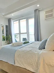 Luxury coastal, Venice Grand Canal view - Image 2