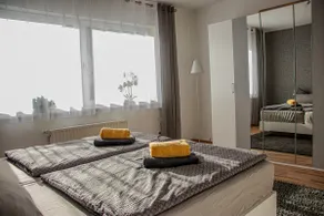 Apartment with south-facing terrace - Image 4