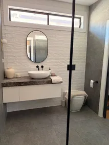 3BR Central renovated home - Image 3