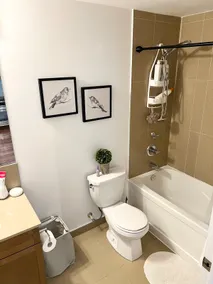 Modern 1 Bedroom in Midtown Toronto - 4 mins to Eglinton Street - Image 5