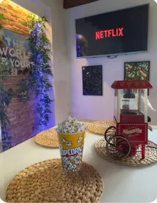 MIK House/Netflix/near train station - Image 2