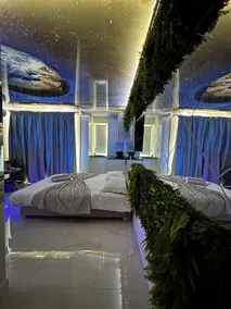 Rubi room by 50 shades - Image 2