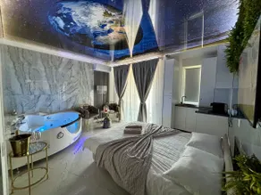 Rubi room by 50 shades - Image 3