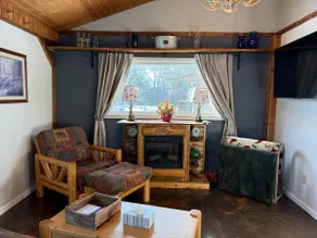 Deer Trail Cabin - Image 3