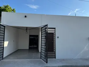 Modern House with Hot Tub: Close to the Multiplaza. - Image 4