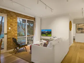 Lakefront Retreat • Ski Storage • Smart TV • WiFi - Image 3
