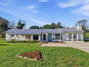 Blissful 4BR/2BA Tropical Paradise on 2 Acres - Image 3