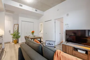 Elegant 1BR Retreat | Chic Stay in Old Port - Image 4