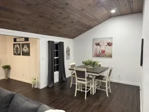 Big Daddy's Farmhouse - Image 4