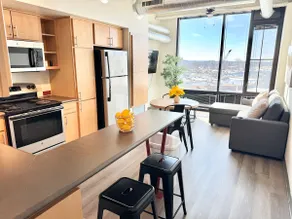 Nice & Lofty 1bed/1bath in DSM - Pool-Gym-Parking - Image 3