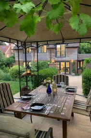 Winchester Spacious 4-Bed Home | Parking + Garden - Image 3