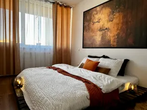 Orange apartment with parking space in the city center - Image 2