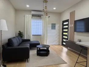 The Sands- 1 King bed Apt 6 mins from airport. - Image 2