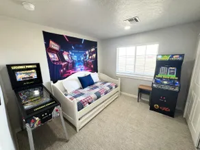 Private Upstairs Apartment on 5 Acre Ranch - Image 2