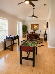 Private Oasis: Luxury Hot Tub, Near IAH Airport - Image 4