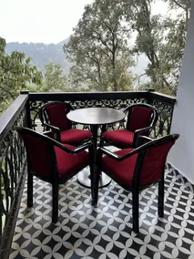 Zephyr 2BHK Lakeview Near Mall Road & Naini Lake - Image 4