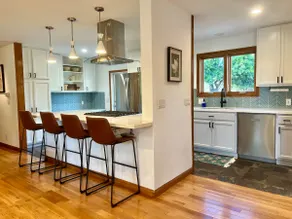 Eclectic Thousand Oaks Home- Pet Friendly - Image 4