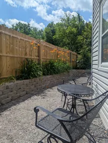 Charming home - centrally located, close to city - Image 4