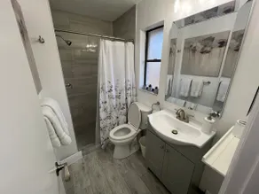 Newly remodeled! Near beach & Nascar - Image 5