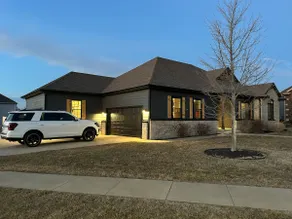 Cozy family friendly spacious 4 beds - Image 2