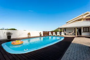 Oceanfront House with Pool Praia do Santinho - Image 5