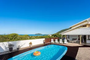 Oceanfront House with Pool Praia do Santinho - Image 4
