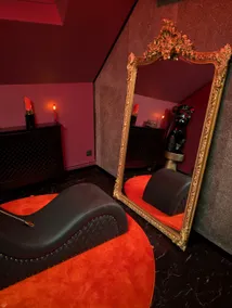 love room (classy and baroque) - Image 3