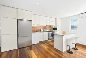 Hear The Waves | 2BR Pet Friendly | 50m to Beach - Image 5