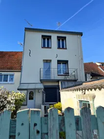 Spacious house, garden, parking space - Image 2
