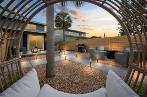 Close to Beach * Walk Downtown * Arricola Oasis - Image 2