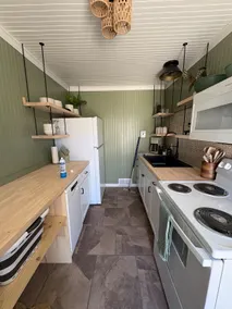 The Clover Cottage - Rolla's Irish Themed Place - Image 5