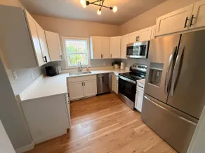 Entire home located near NSU - Image 5